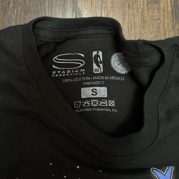 Stadium Essentials Luka Doncic Dallas Mavs Tshirt Mens Small #77 NWT - Picture 4 of 5